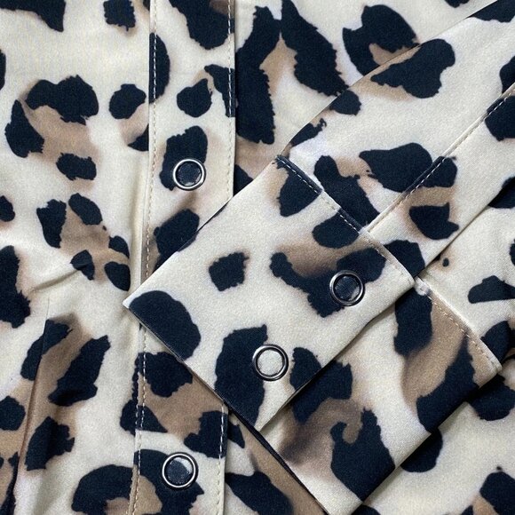 Anatomie “Tania” Cheetah Snap-Front Blouse – Size S (NWT) - Picture 4 of 9